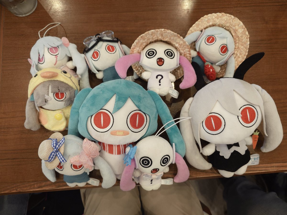 asuranran796's tweet photo. ピノらーたちとポムの樹(*´༥`*)ﾓｸﾞﾓｸﾞ https://t.co/IXrtH9TrYo
