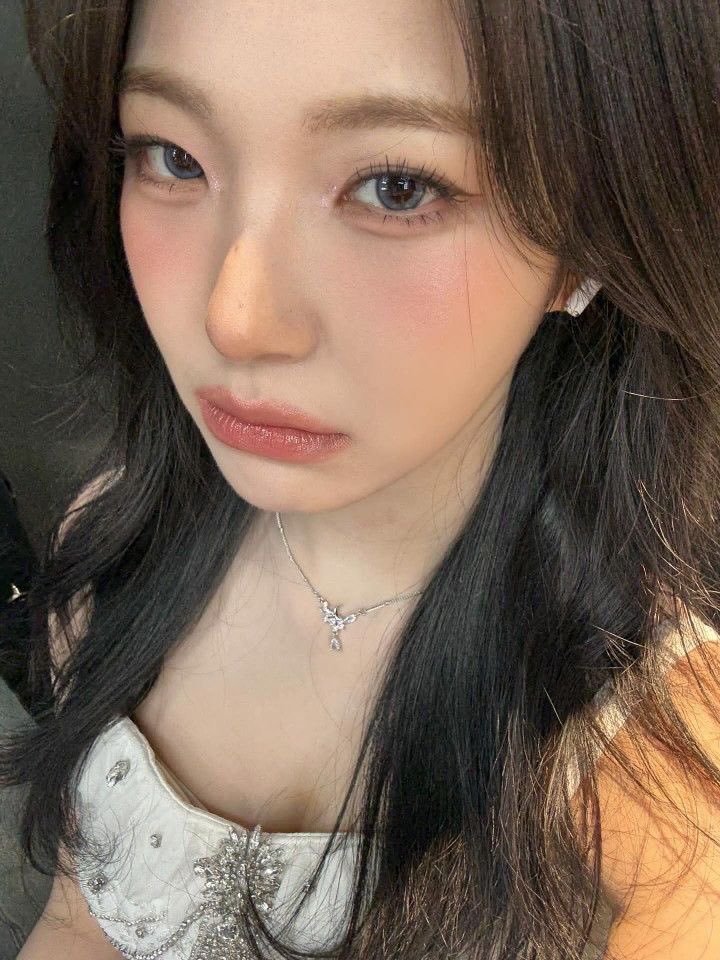 jiheonface's tweet photo. https://t.co/L7HKe3O7kI
