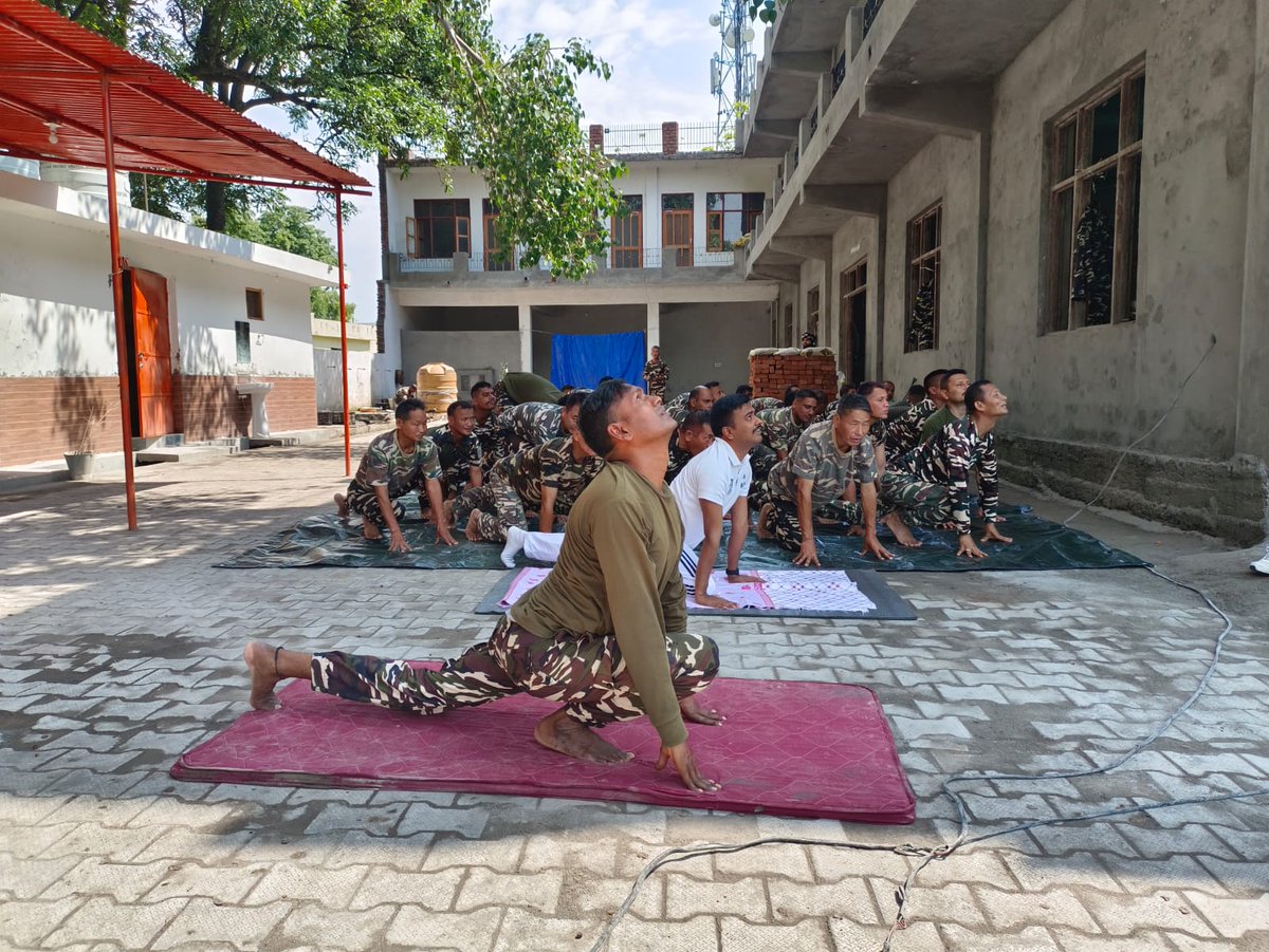 67BnSSB_INDIA's tweet photo. Yoga Session was organised on the occasion of International Yoga Day 2026 by the Coys of 67 Bn at Jammu performing SANJY duties 2026.#SashastraSeemaBal
#ssbtezpur
#ssbshqbomdila
#ssb_india
#67BnSSBLungla https://t.co/Mp3QR7T8No