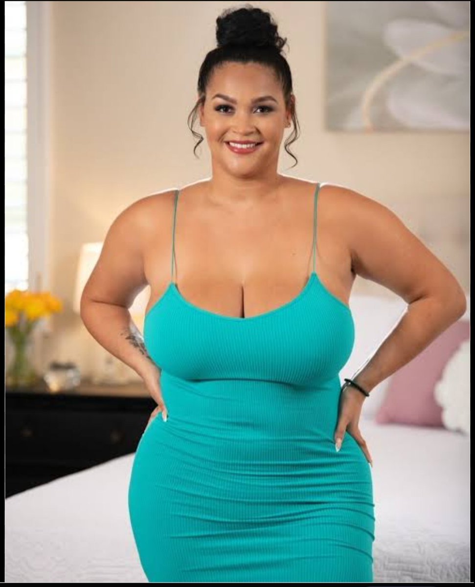 butcheroiiii's tweet photo. Full Name: Ashlyn Peaks
Nickname: Ashlyn
Date of Birth: 19 July 1995 (commonly reported) 
Age: Around 30 years (as of 2026) 
Birthplace: Georgia, United States 
Nationality: American 
Profession: Actress, Model 
Physical Details:
Height: Approximately 5 ft 7–8 in (170–173 cm) 
Hair Color: Black / Dark Brown (reported differently across sources) 
Eye Color: Brown 
Career:
Entered the entertainment industry around 2021 and became known through acting and modeling work. 
Has appeared in multiple screen projects and productions. 
Education:
Public information about education is limited and not well confirmed. 
Family & Relationship:
Family details are largely private.
Relationship status is not publicly confirmed. 
Net Worth: 450K to 1M$ USD
Interests (reported):
Fashion, reading, travel, and creative activities.