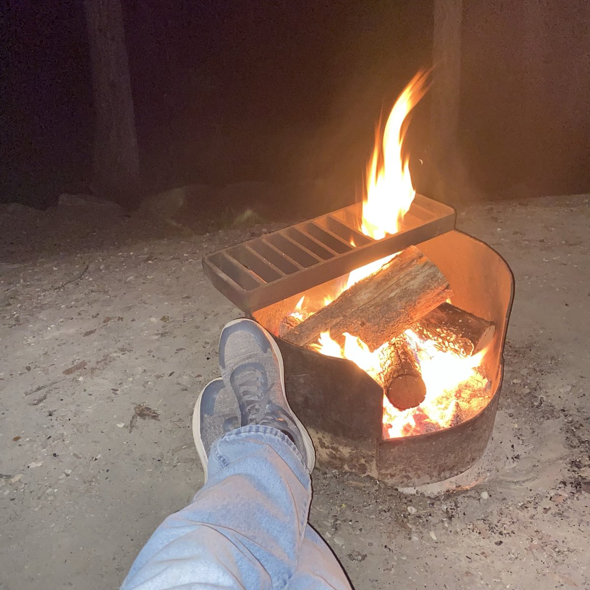 Phillyto6's tweet photo. Camping. Love it. Cheers. https://t.co/QuRPFPRq8a