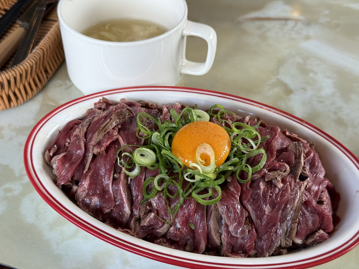 cbnsrfr's tweet photo. 気になっていたレアステーキライスのお店へ。 https://t.co/R2k6v0Vkg9
