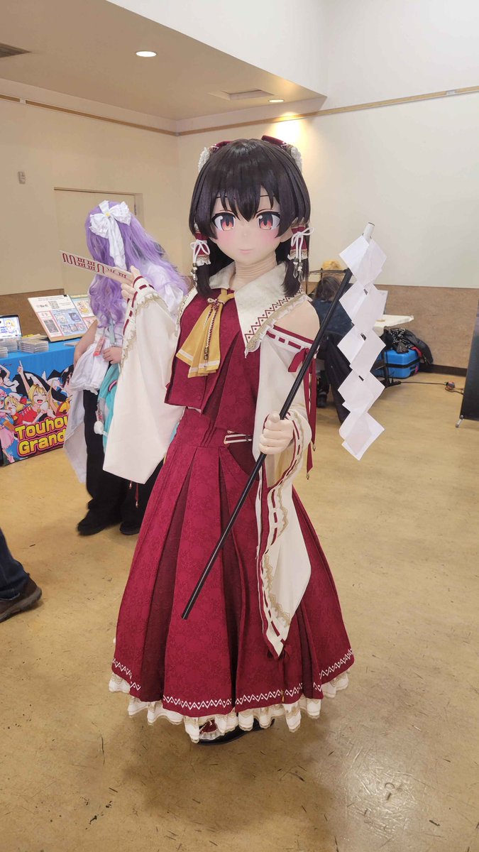 Oculin's tweet photo. Probably the most Japanese-style convention I've been to into the US is @TouhouFest . I don't have much connection to Touhou, but it's absolutely worth it if you're into doujin culture in general. https://t.co/Qm842PNrOc