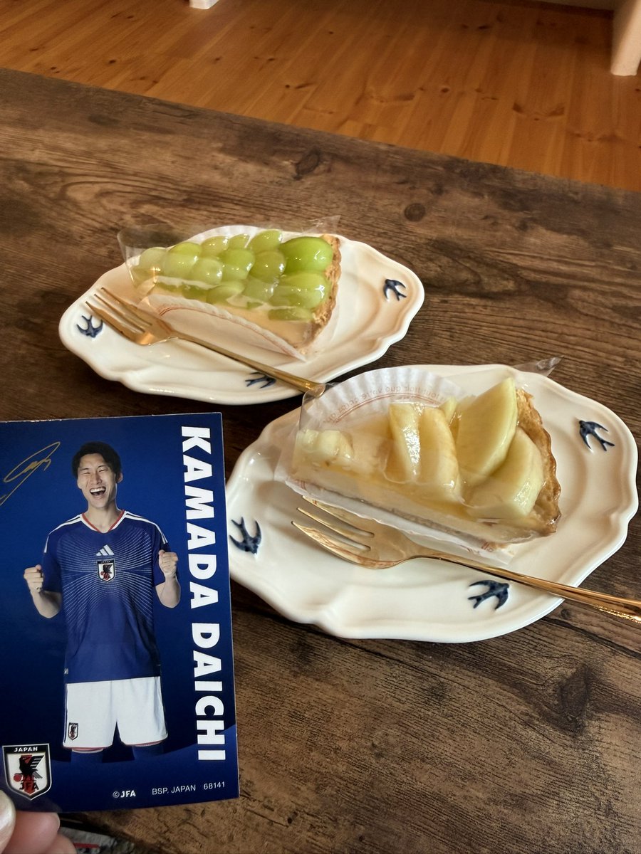 misopan_t's tweet photo. ブラボー👏✨
先週敷島の近くにオープンしたばかりのタルト屋さん美味しい😋
＃日本代表
＃w杯
＃りのら https://t.co/7FB1x9iOfr
