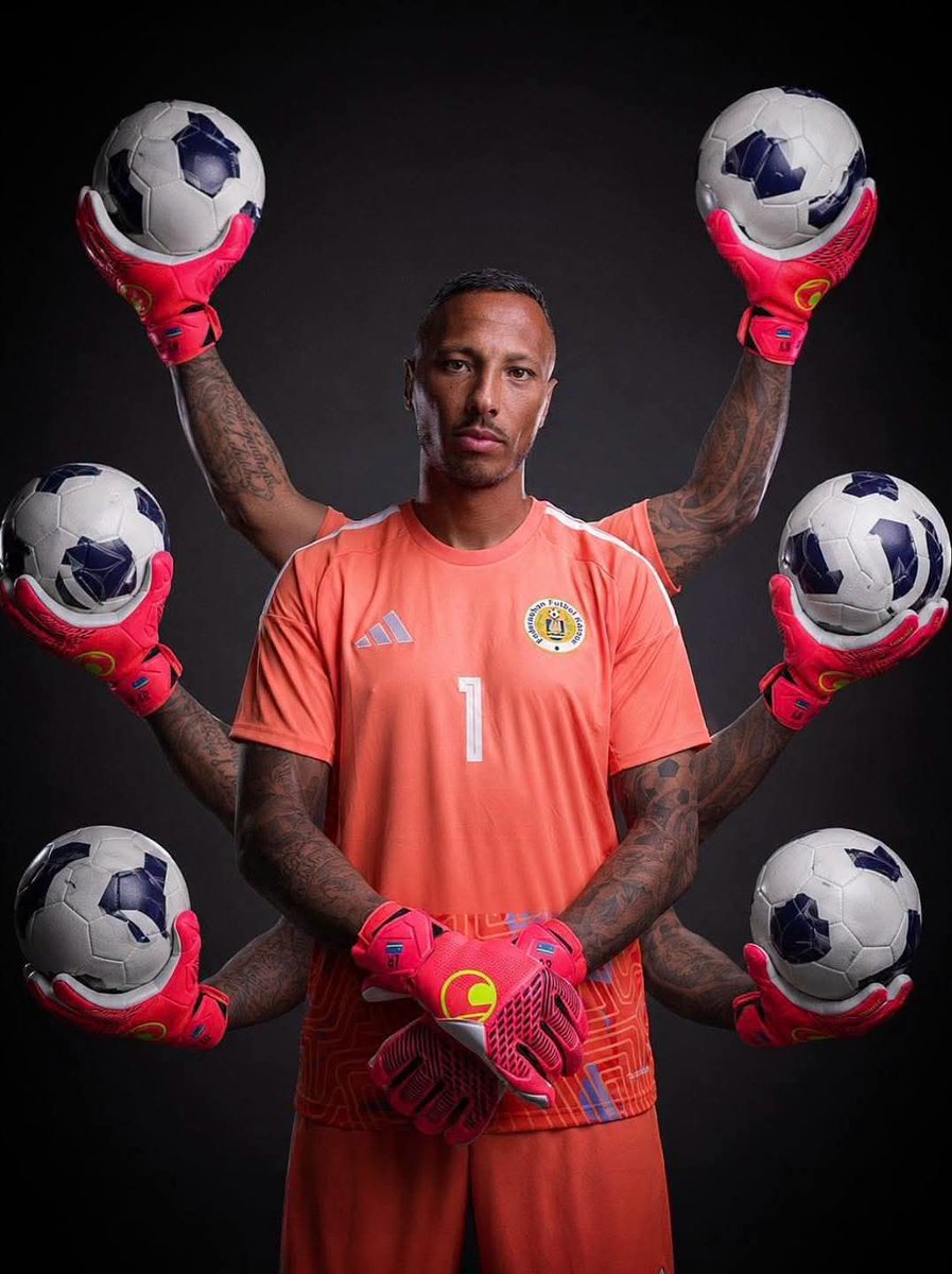 andropov09's tweet photo. There was no room for Ecuador @FIFAWorldCup
Eloy Room said no! https://t.co/pN1wcvTEKp
