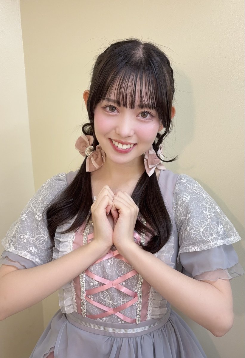 saho_lumicherie's tweet photo. ツアーファイナル新宿ReNYありがとうございました！！
2ヶ月前まで想像もつかなかった満員の景色が見られて、ほんっとうに最高の時間でした！😭💞
ペンライト振ってくれて、コールしてくれて、盛り上がってくれてみんなありがとう🥹
Lumi Cherieはまだまだこれからだよ〜！
 #ルミシェリー https://t.co/pFctDen8ki