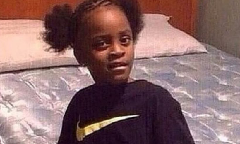 Laura_arma_ni's tweet photo. when ur friend starts acting different in front of other people https://t.co/xbtDJ4CJ0E