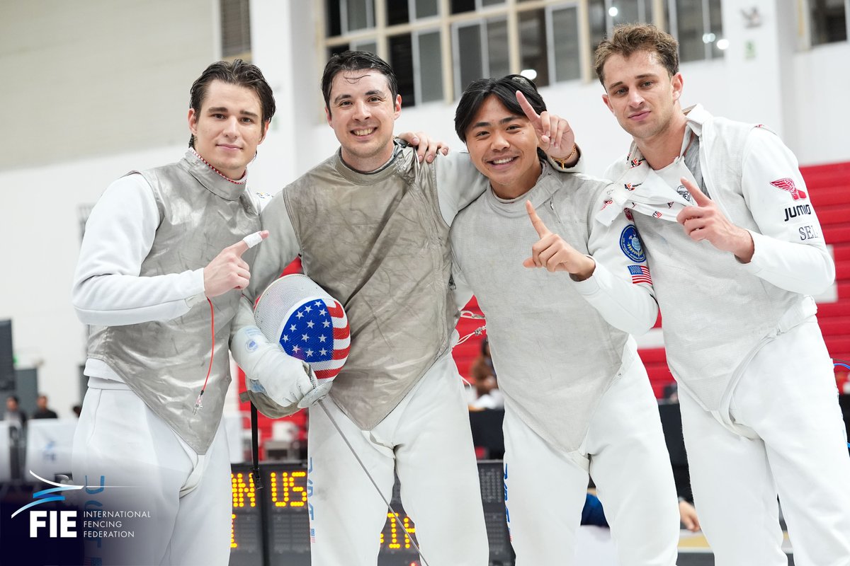 FIE_fencing's tweet photo. Team USA 🇺🇸 WINS🥇at the Panamerican Senior Championships 🇵🇪 after defeating Team Canada 🇨🇦 45-25🥈

Congratulations to Team Mexico 🇲🇽 for the bronze🥉

🥇Team USA 🇺🇸
Nick Itkin
Alexander Massialas
Bryce Louie
Marcello Olivares

🥈Team Canada 🇨🇦
Borys Budovskyi 
Adrian Wong
Jia Bao Xu
Jason Yu

🥉Team Mexico 🇲🇽
Diego Cervantes
Tommaso Archilei
Maximo Azuela
Maximo Murray

🔴Rewatch exclusively on https://t.co/IdYZ7Ivvix 

📸 Bizzi / Luca Pagliaricci 

#fencing #escrime #esgrima #lima #peru