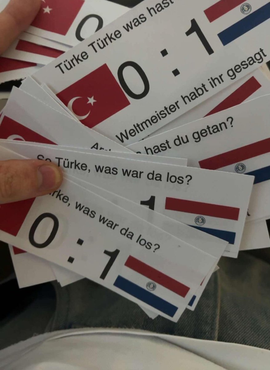 Plattenbauaristokrat tweet media