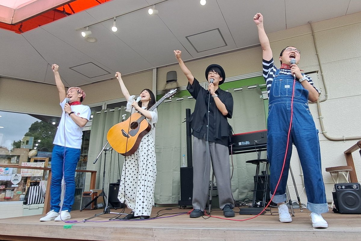 minonoco's tweet photo. 2026.6.21
横浜ヨコハマ×コアラモード．
 「笑って歌ってツアー in えだきん商店街(都筑区)」 

#コアラモード． セトリ
🐨1 雨のち晴れのちスマイリー
🐨2 アイトユー
🐨3 七色シンフォニー
🐨4 みなとみらい大冒険

雨予報もワールドカップ⚽️も吹き飛ばし、ギラギラの日差しを受け盛り上がりました🌞 https://t.co/F3gNPRCTbI