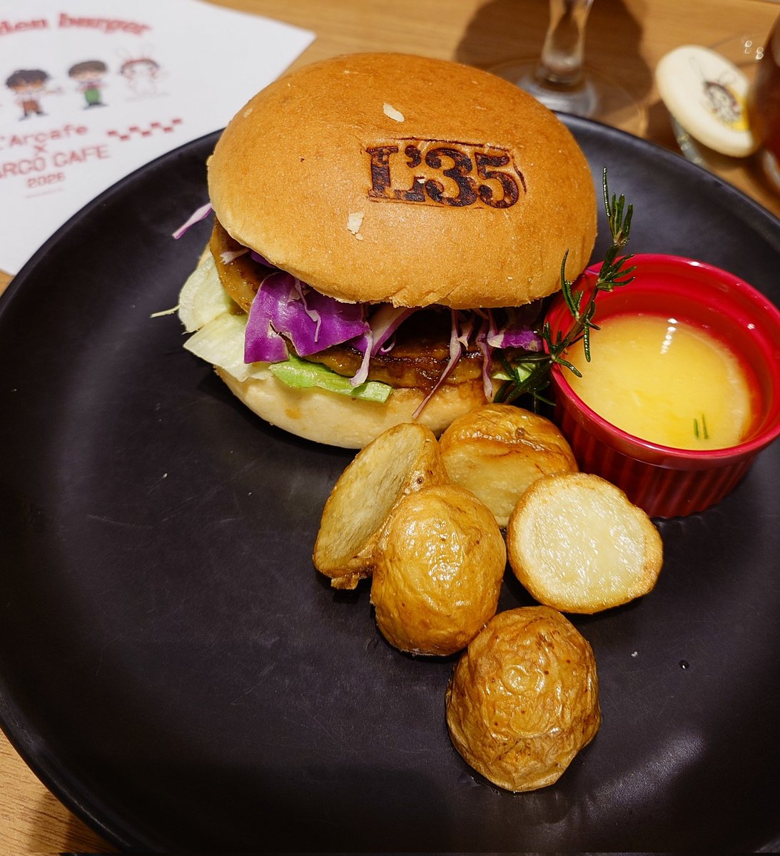 Micchie13's tweet photo. カフェ〜
お腹いっぱい https://t.co/ariADgeWDF