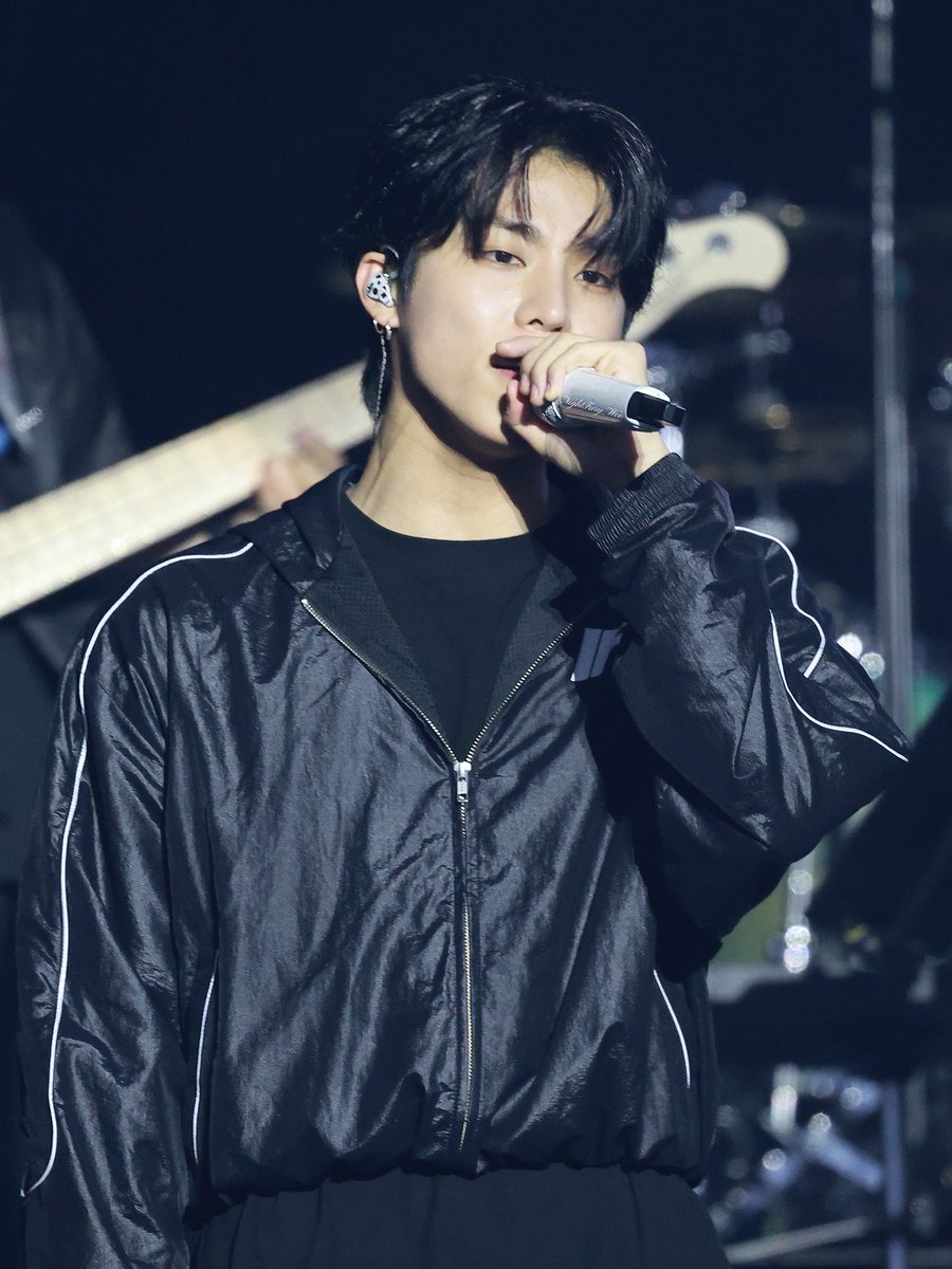 Nightfury_Woo's tweet photo. 260621 막콘 사첵

#박정우 #PARKJEONGWOO #パクジョンウ
#TREASURE #트레저 #トレ https://t.co/ZX59ZqXLhs