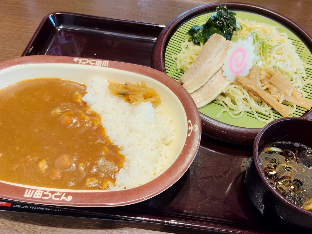 ihnoadodes's tweet photo. 日高屋には日高屋の
満州には満州の、王将には王将の
それぞれの良さがありますね

きっとスガキヤにも…

絶妙な違いを
これからも楽しんでいきたい😋 https://t.co/IeYrP1fBYU
