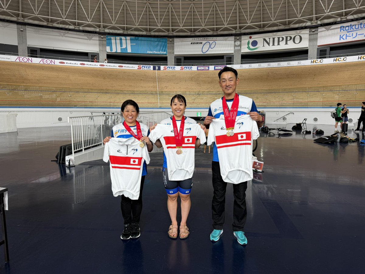 Yumi_Kajihara's tweet photo. 全日本選手権🇯🇵
🥇オムニアム優勝
🥇1kmTT優勝（日本新記録）
🥇エリミネーション優勝
全6種目でメダル獲得を達成🏅

ひとりで3ヶ月弱🇧🇪修行に来ました🚴‍♀️

到着翌日から2連戦！
時差ぼけや慣れるまで大変なこともありますが、一つひとつ成長できるよう全力で挑みます。

応援よろしくお願いします💖 https://t.co/OmYzo2evBB