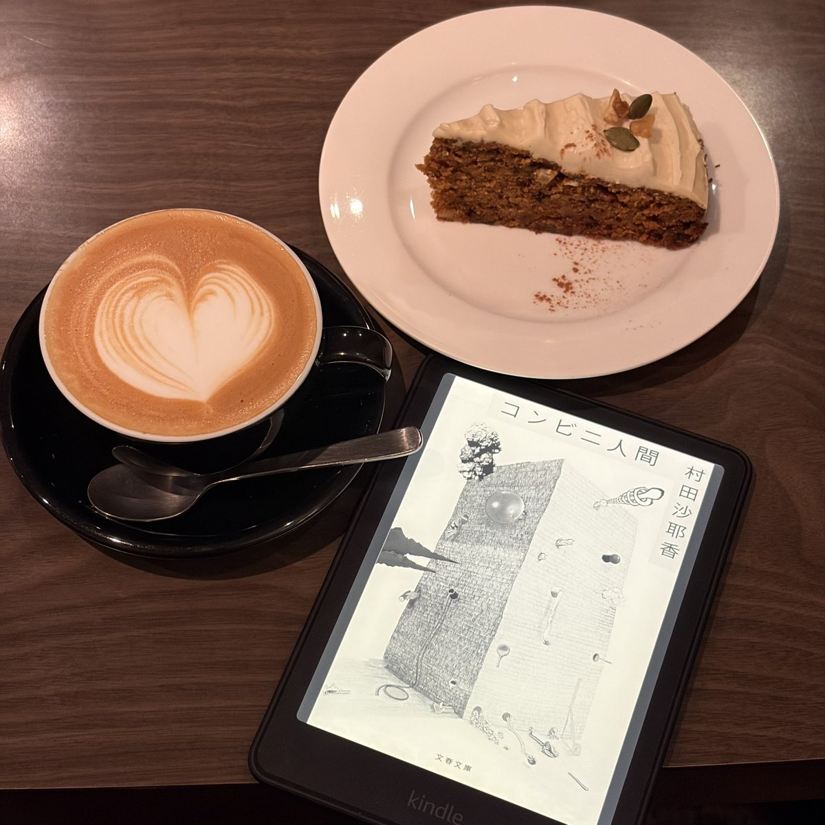 mouse_hon's tweet photo. #読書旅 #読書泊 
姫路で読書旅を決行しました> ·̫ <
私好みのキャロットケーキ…！！ https://t.co/nNXhCS2aVo