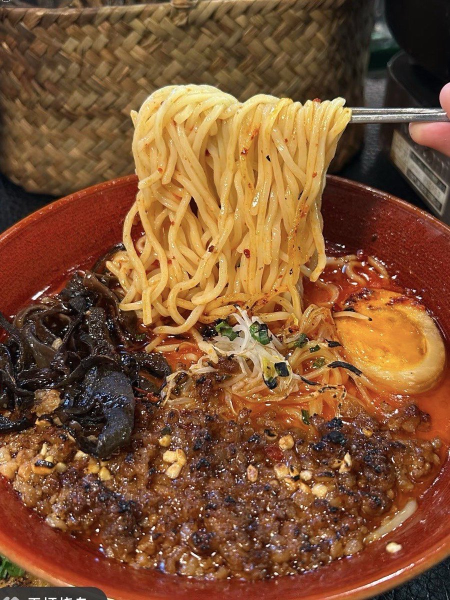 Goder_top10's tweet photo. Late-night craving cured: hot ramen with soft-boiled egg and sizzling gyoza, the only warm comfort after a long week. https://t.co/Kbcidz7kVc