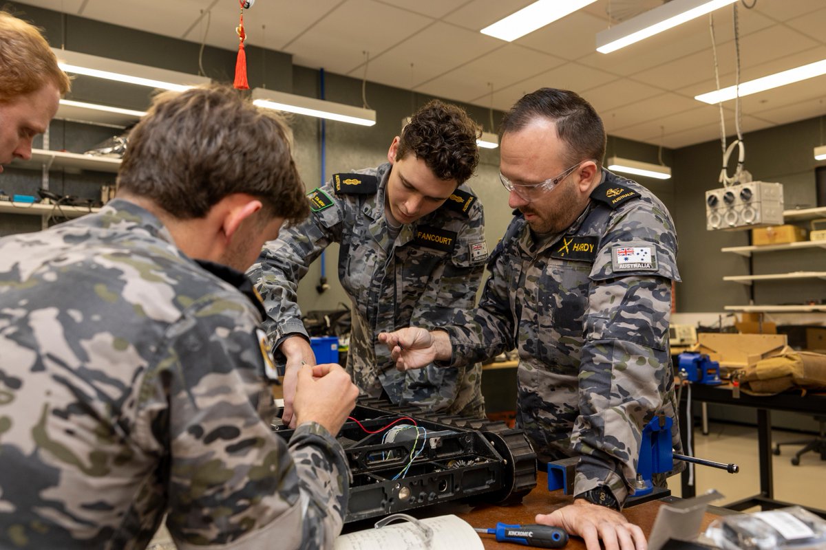 DefenceAust's tweet photo. Engineering Navy for the future

Robotics and 3D printing were among the new technologies being adapted to solve a realistic @Australian_Navy engineering problem under a program designed to reinvigorate the Navy Engineering Challenge (NEC).

Navy collaborated with @Deakin University at its Waurn Ponds campus to run the challenge, which combined technical personnel in a team-based practical activity, from June 1 to 5.

Read more ➡️ https://t.co/YLdBRhtZk2

#YourADF