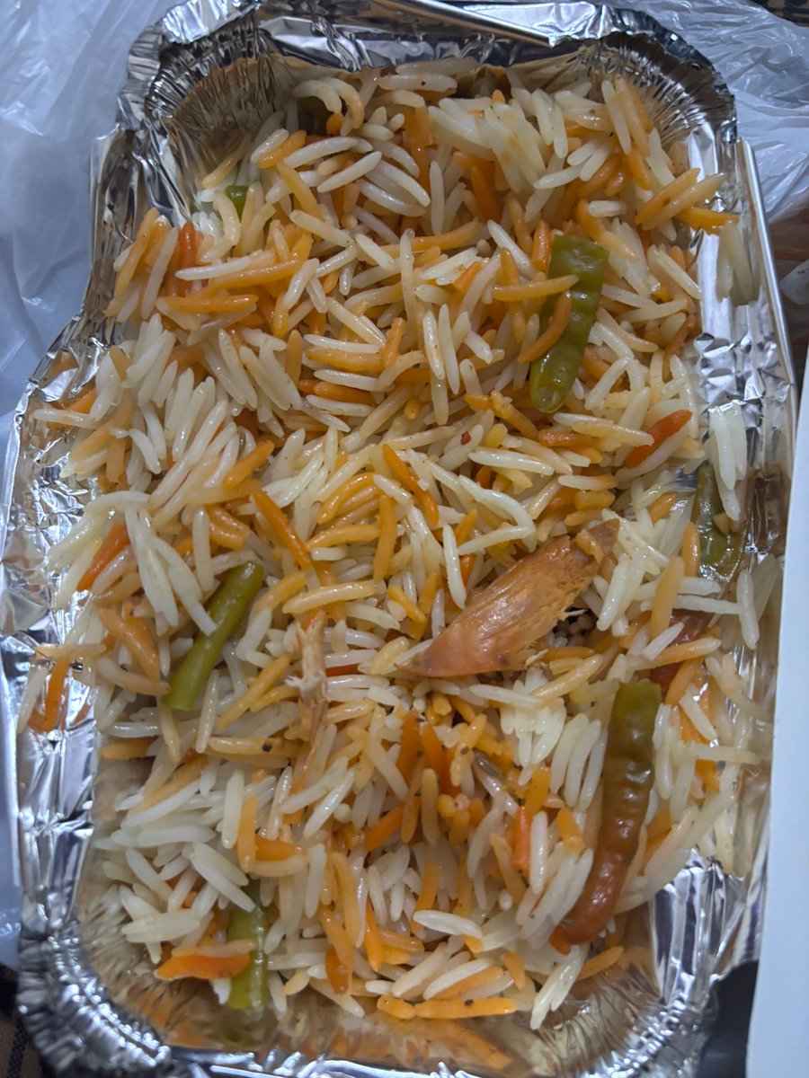 Prakhar0771's tweet photo. Absolutely unacceptable service from @Swiggy.
I ordered a veg biryani and was shocked to find non-veg pieces mixed in it. This is not a minor mistake—it is a serious lapse in food handling and quality control. For many customers, including vegetarians, this is offensive
#swiggy https://t.co/HBY10jKNlL