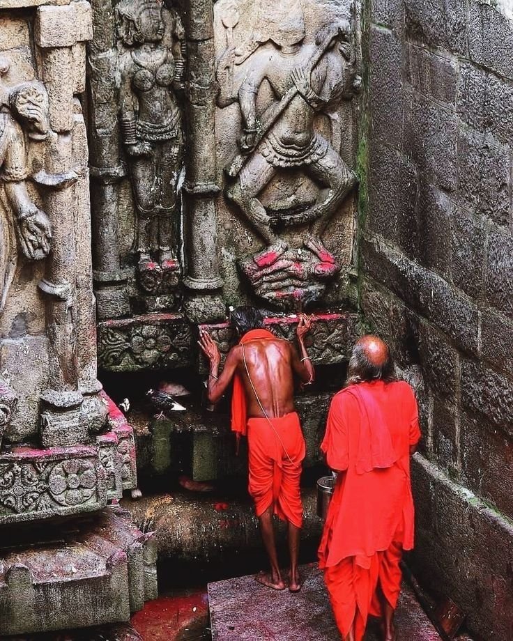 DeviRudrani's tweet photo. Neither mantra, nor tantra, nor siddhis, nor austerities are supreme.
A single drop of the Mother's love surpasses all worlds. https://t.co/hAsFPAzRsR