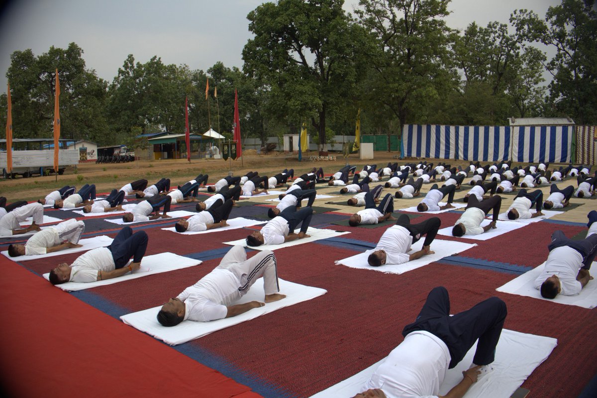 Crpf159bn's tweet photo. On #InternationalYogaDay, Sh. Kumar Mayank, Commandant #159BNCRPF, Participated in Yoga session with Officers, SO's and Jawans .The mass yoga event reaffirmed CRPF's commitment to the fitness, wellness and mindfulness under the theme "Yoga for healthy ageing https://t.co/Stgz19m1Rp