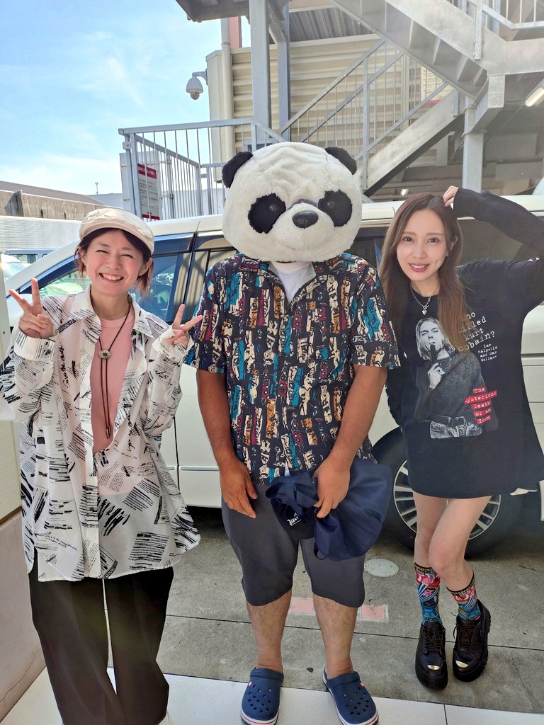 pinebeer123's tweet photo. 美原さんに会いにちょこっとドライブ🚗
お初のフェアリンさんとも撮らせてもらいました🐼

撮影していただいた方にも感謝m(_ _)m
#美原アキラ
#フェアリン
#ニラク平塚黒部丘店 
モンキーターンはおは天でした https://t.co/2KZYwagNTY