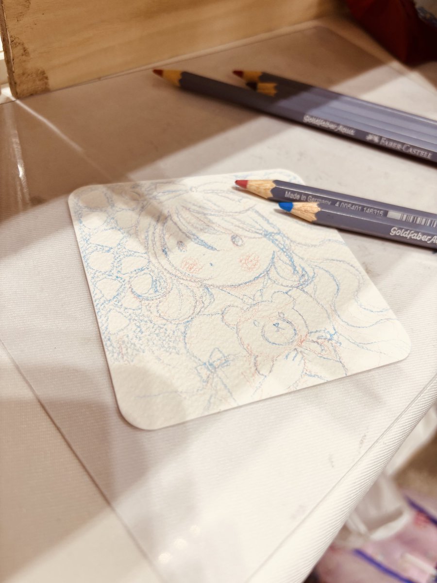tontenkan_home's tweet photo. #ヨコハマハンドメイドマルシェ
ブース裏では絵を描いてました♪ https://t.co/wnad1WmbZS
