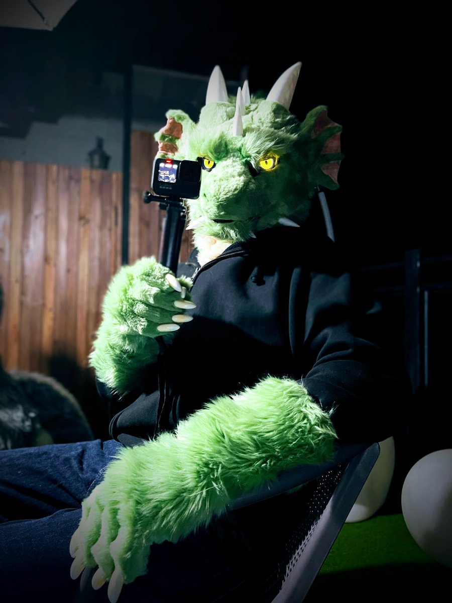 GreenUnderax's tweet photo. Recording your memory.

📷: @Hunmmo 
✂️: @qijing260570760 https://t.co/2s2o6uPlAU