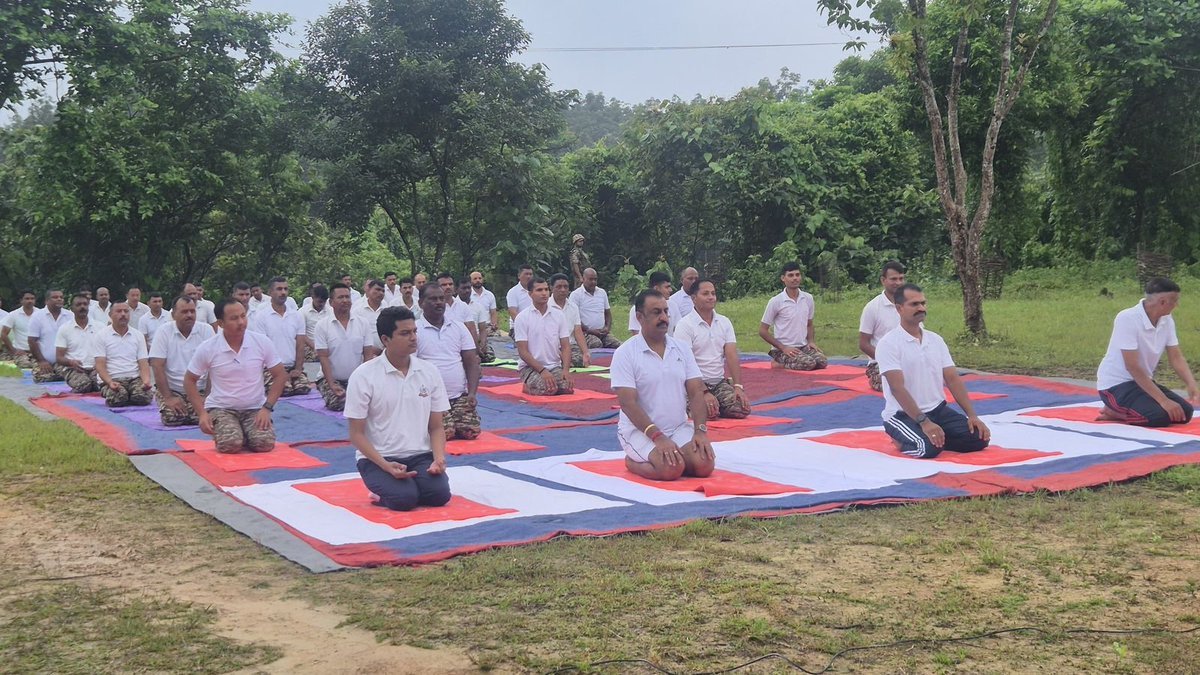 2Diphu's tweet photo. On the occasion of the International Day of Yoga 2026, 20 Battalion CRPF enthusiastically observed the event on 21 June 2026 with the theme "Yoga for Healthy Ageing."at Jiribam, Manipur.
Officers, Subordinate Officers, and Jawans of the Battalion actively participated in the yoga session and performed various yogic asanas and breathing exercises aimed at promoting physical fitness, mental well-being, stress management, and a healthy lifestyle.
The programme highlighted the importance of incorporating yoga into daily life to maintain health, vitality, and resilience at every stage of life. The participants demonstrated great enthusiasm and commitment towards the practice of yoga, reinforcing the message of holistic wellness and healthy ageing.
#InternationalDayOfYoga2026 #IDY2026
#YogaForHealthyAgeing
#Yoga365Campaign
#YogaForWellness #HealthyLifestyle
#CRPF #CRPFIndia