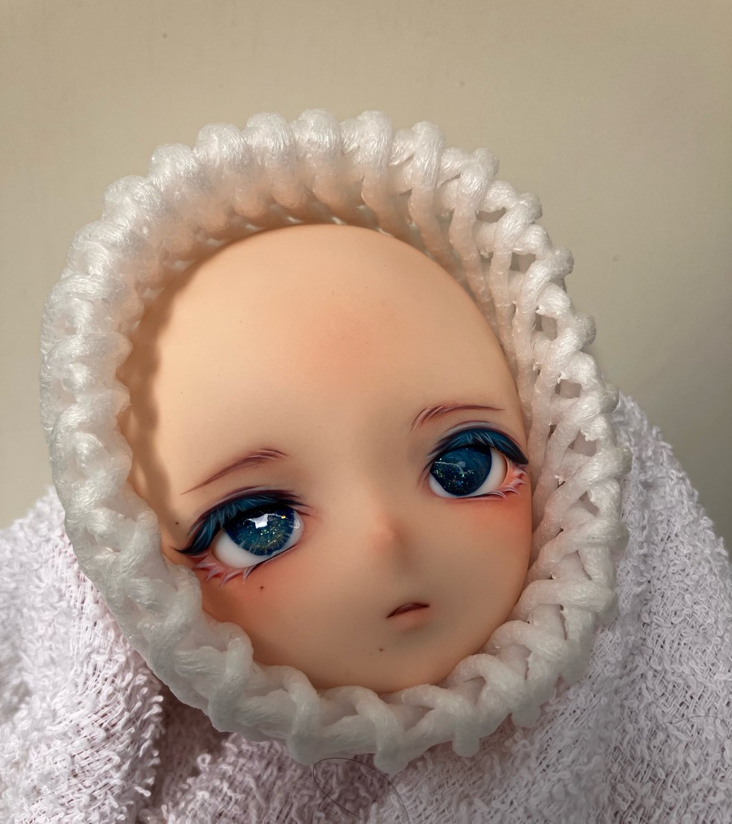 fugashi_lo's tweet photo. みこ〜ズはアイがオッドアイでそれぞれ対になるようなデザインになっています

海の上から見たような明るい青と海の底から見上げるような濃い青のオッドアイです🩵 https://t.co/TAKTgkXLXp