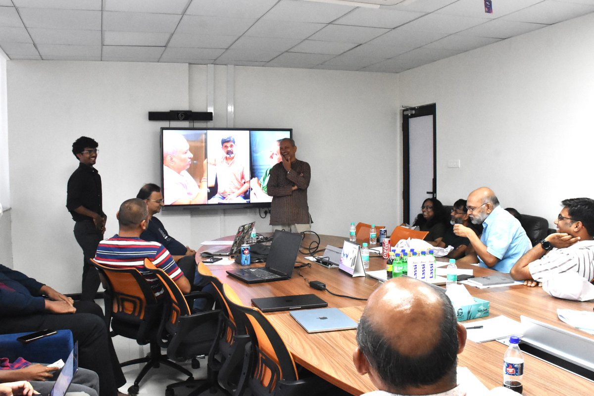 Ep0ch__'s tweet photo. 2/
What founders got 

✅PMF clarity. 
✅Pricing frameworks. 
✅GTM from scratch. 
✅ISRO-level mentors. 
✅Demo Day.
✅Real feedback

This is what our Demo Day looked like. 

👉Founders pitching. 
👉Mentors grilling. 
👉Clarity emerging.

contd.. https://t.co/0X7xx13w78