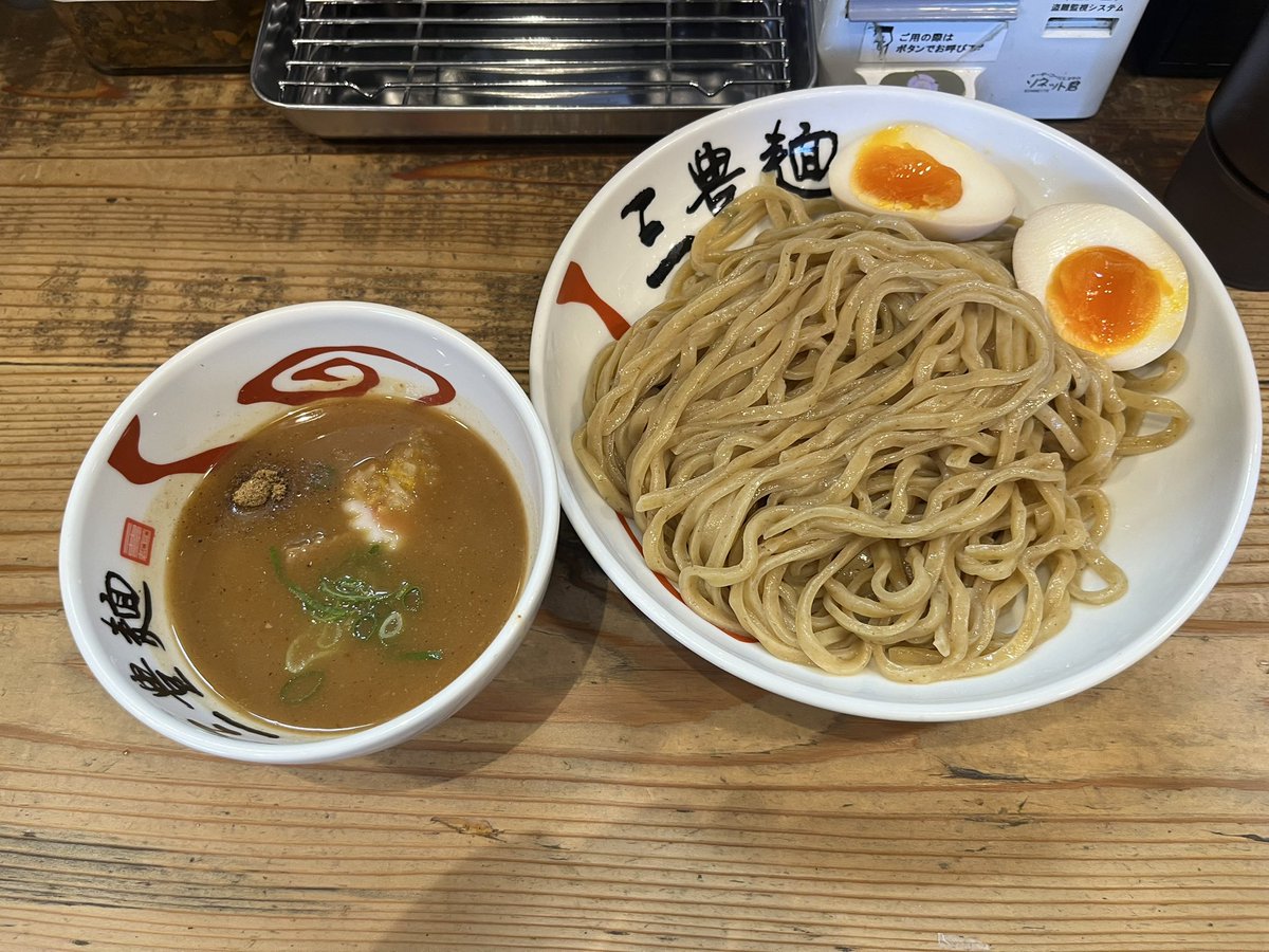 kankokeito's tweet photo. お昼はつけ麺 https://t.co/jXnM4dGVuB