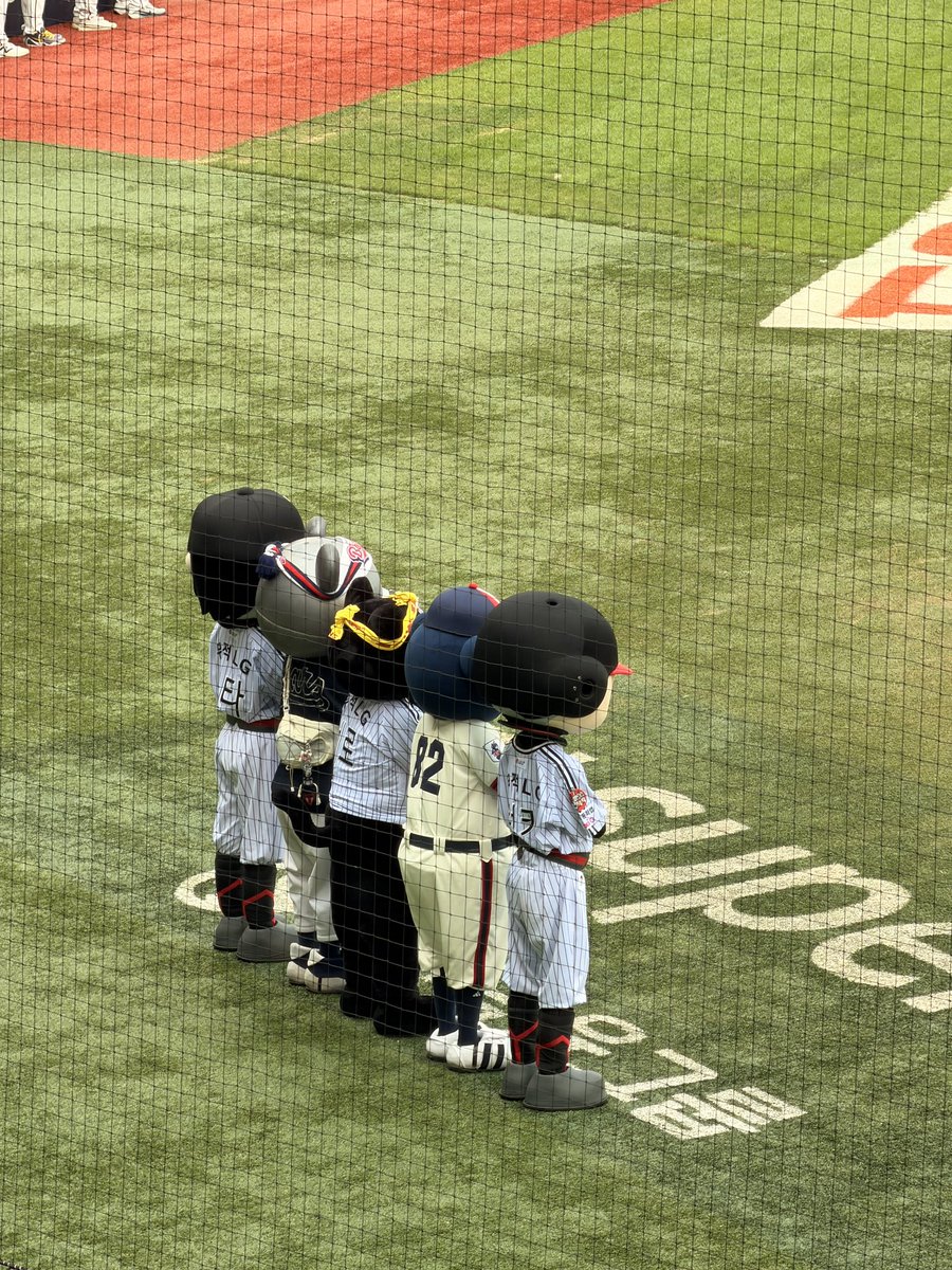 Kinoarea's tweet photo. 2026시즌 열번째이나 아홉번째 직관 #lgtwins 
홈에서 범두 스윕한게 언제인지 .. 가보자 https://t.co/T6A9Jmh00q