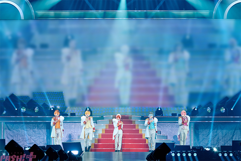 narimi251915's tweet photo. 「すとぷり」10周年記念曲『シンデレラへ。』や最新曲『イヤイヤ星人』を披露！ アリーナツアー『すとろべりーめもりー Vol.10th anniversary ～すとぷり ARENA TOUR～』が開幕

#すとぷり #すとぷり10周年ライブ
📺視聴はこちら👇
https://t.co/87Qr3da3Wu

初となるゴンドラ演出に加え、トロッコや会 https://t.co/rKo7AzHNWY