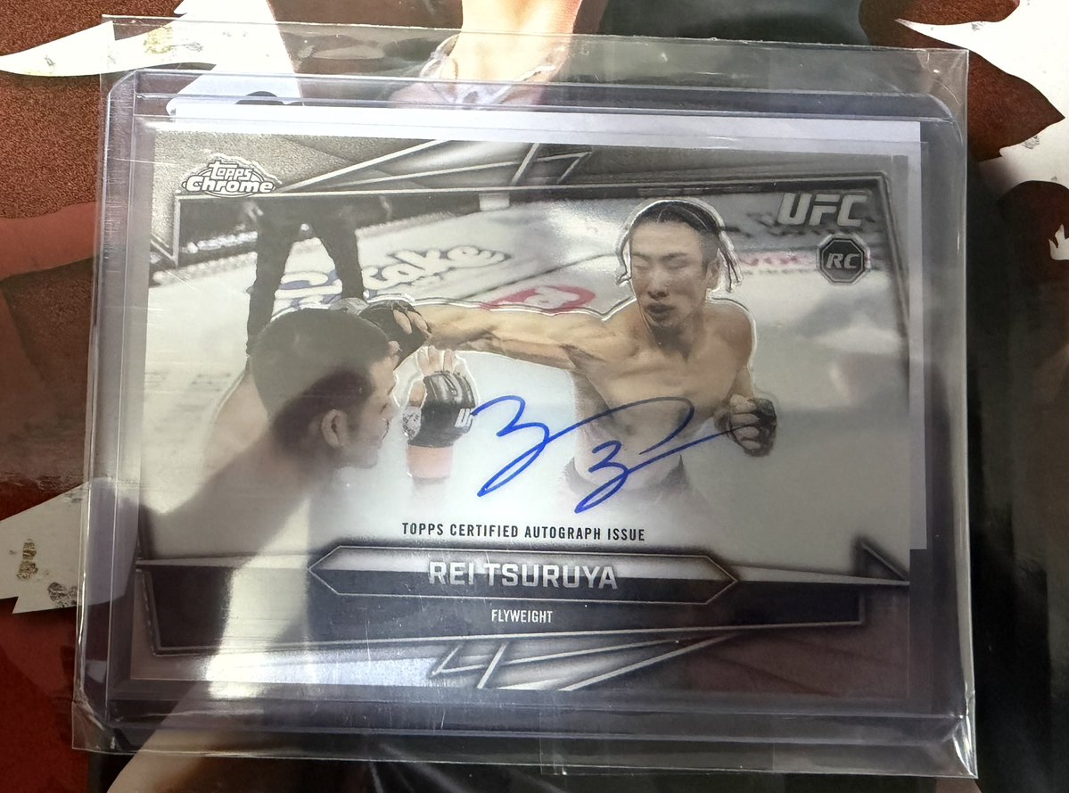 ta_k1_mma's tweet photo. 鶴屋怜のオートやっと届いた🔥
#ToppsUFC https://t.co/YMCc7sHxnn