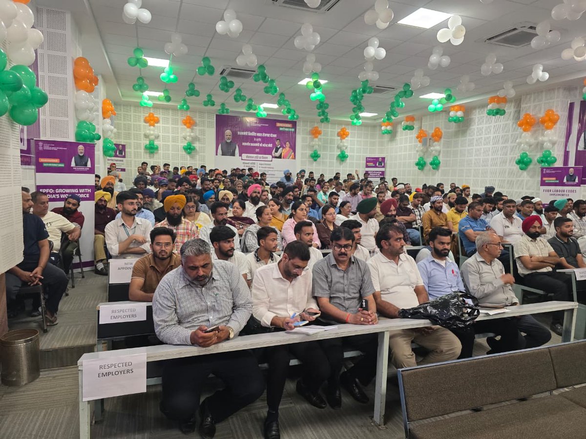 epfobhatinda's tweet photo. दिनांक 19 जून 2026 को क्षेत्रीय कार्यालयों द्वारा, क्षेत्रीय कार्यालय बठिंडा के अधीन मलेरकोटला में, "प्रधानमंत्री विकसित भारत योजना" के अंतर्गत कार्यक्रम आयोजित किया गया। https://t.co/Qhr07wFXGc