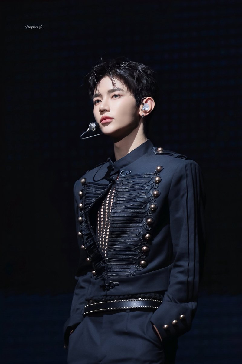 Chapters_Hao725's tweet photo. 𝗪𝗲𝗹𝗰𝗼𝗺𝗲 𝘁𝗼 𝗤𝘂𝗿𝗶𝗼𝘂𝘀 SHOWCON IN SEOUL

260621

👑

♫⋆ 𝄞 ────  𝐂𝐡.𝟐𝟏𝟏 ───── ｡♪ ₊

#ZHANGHAO #장하오 #章昊 #ジャンハオ
#AND2BLE  #앤더블 https://t.co/trdt5Trh9I