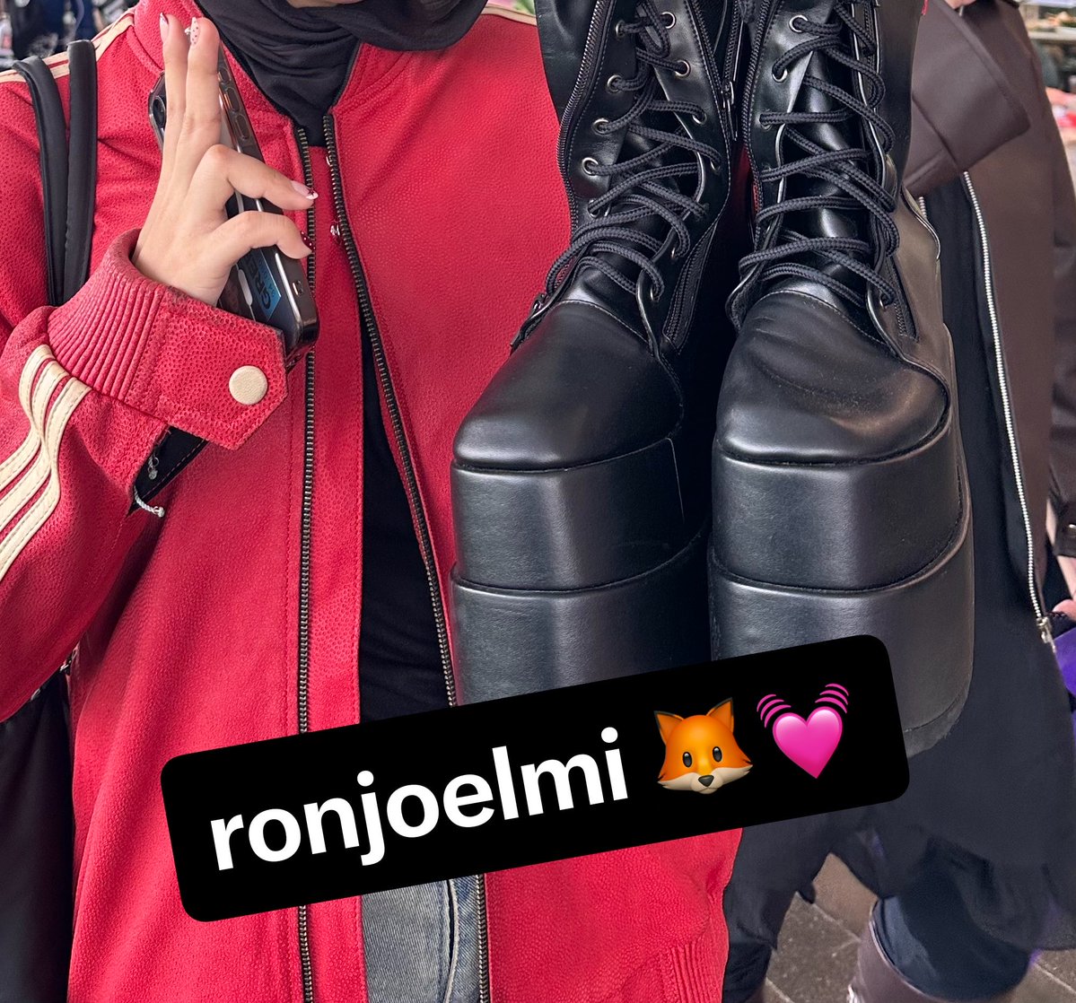 Ronjoelmi's tweet photo. Festival Allobank JKT 2026 donee ✅

Yeyy terimakasih kakak sudahh mau rents bootss di akuu, kata kakaknya bener2 kebantuu bangettt dengan pakai boots ini meskipun agak pegall tapii demi terlihat jelass sungguhh mantulll 👍🏻🤩❤️ https://t.co/fYiVWgvyht
