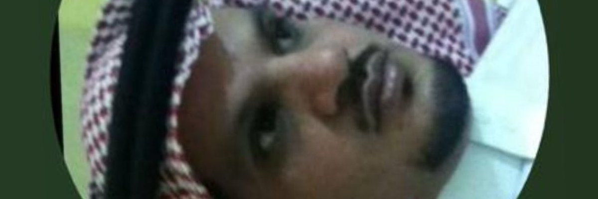 doroob2's tweet photo. @AlmutairiMetab @TARIQALNOFAL عيب هالكلام شكلك محترم https://t.co/jfoYptVLMv