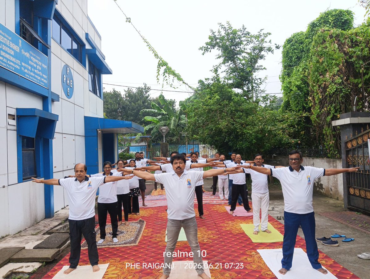 UDphed's tweet photo. Celebration of International Yoga Day to promote physical fitness, mental well-being, and the importance of incorporating yoga into daily life.  Dist -Uttar Dinajpur State - West Bengal
@moayush
@GowbPhe

@Uttardinapur

#InternationalYogaDay https://t.co/dlxhFb2faM