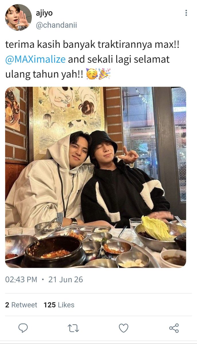raelenashopes's tweet photo. taekook sometweet au
— from Kosmate 🏠

elang siaga satu karena ajiyo dirangkul temen cowonya 😱 https://t.co/PWtar778dS
