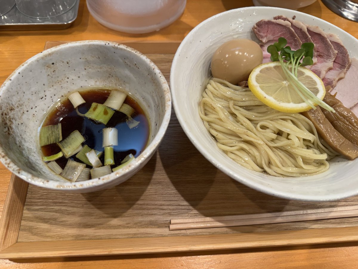 LTgen02's tweet photo. この金土日でめっちゃ外食してたわ😂 https://t.co/fyrg0uU2CI