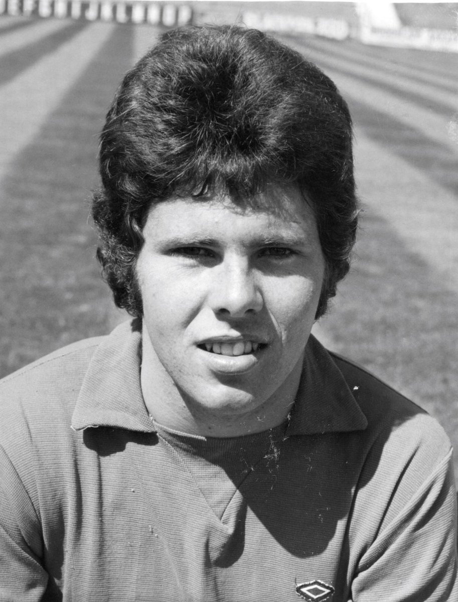 BFC_ExPlayers's tweet photo. Happy 71st Birthday today to former Pool goalie & top fella .... Colin King
Hope you have a great day Colin !
👍😀🎂🍻⚽️🥅🍊💚🏴
#TopMan
#Hibbee
#ProudJock https://t.co/1T20MMQjV1