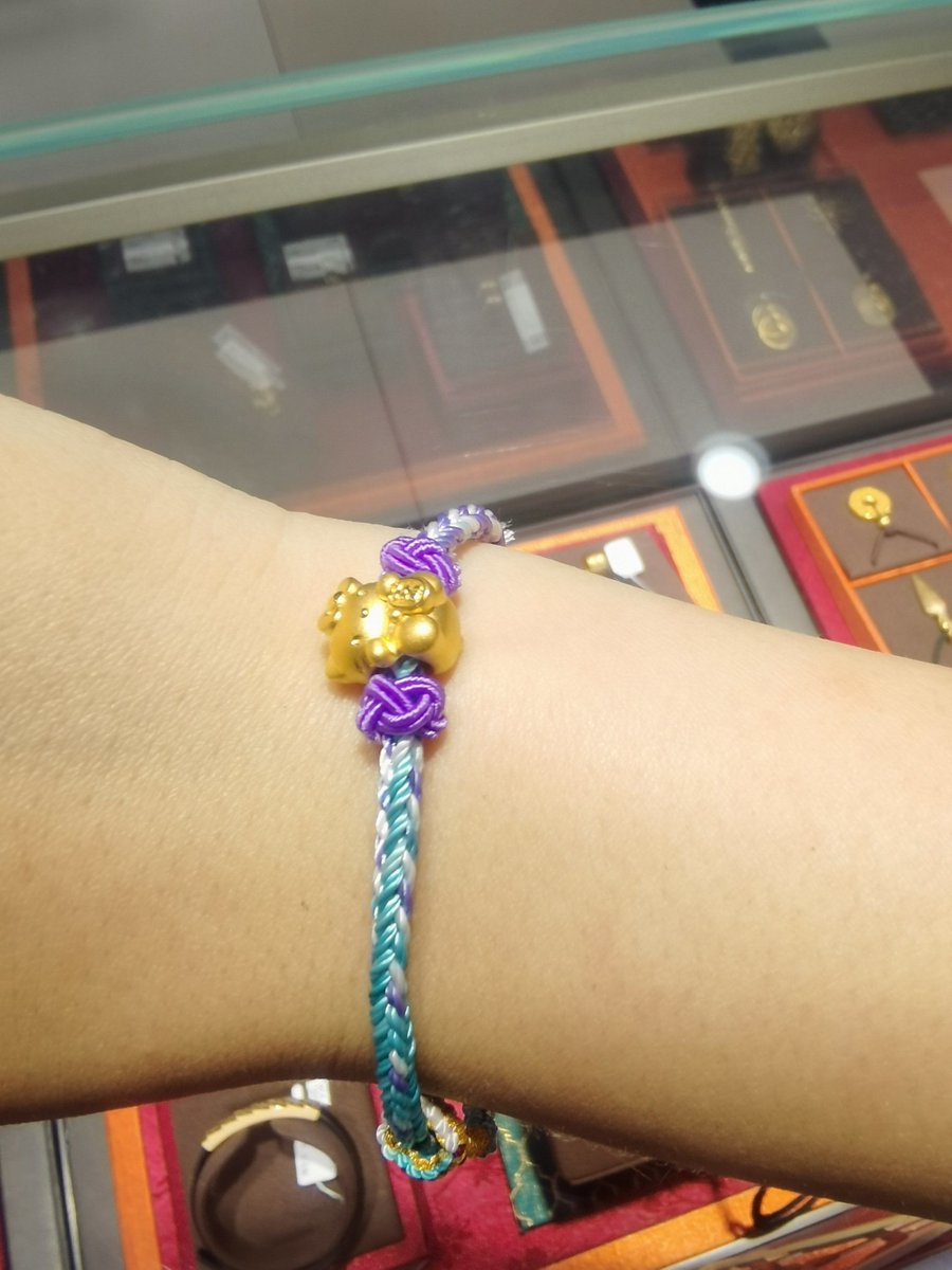 Ruslana1124's tweet photo. Making friendship bracelets is such a cozy Sunday vibe! Check out how colorful this little DIY project turns out ， https://t.co/6jSbSJDPmb