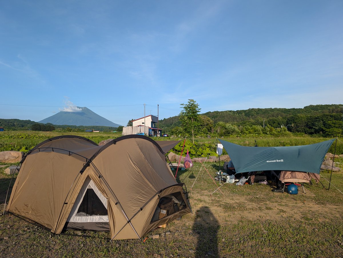 buddha_48's tweet photo. ニセコキャンプ⛺️温泉のおにぎり🍙が美味しかった🧡
#羊蹄山 https://t.co/E01O87kuxl