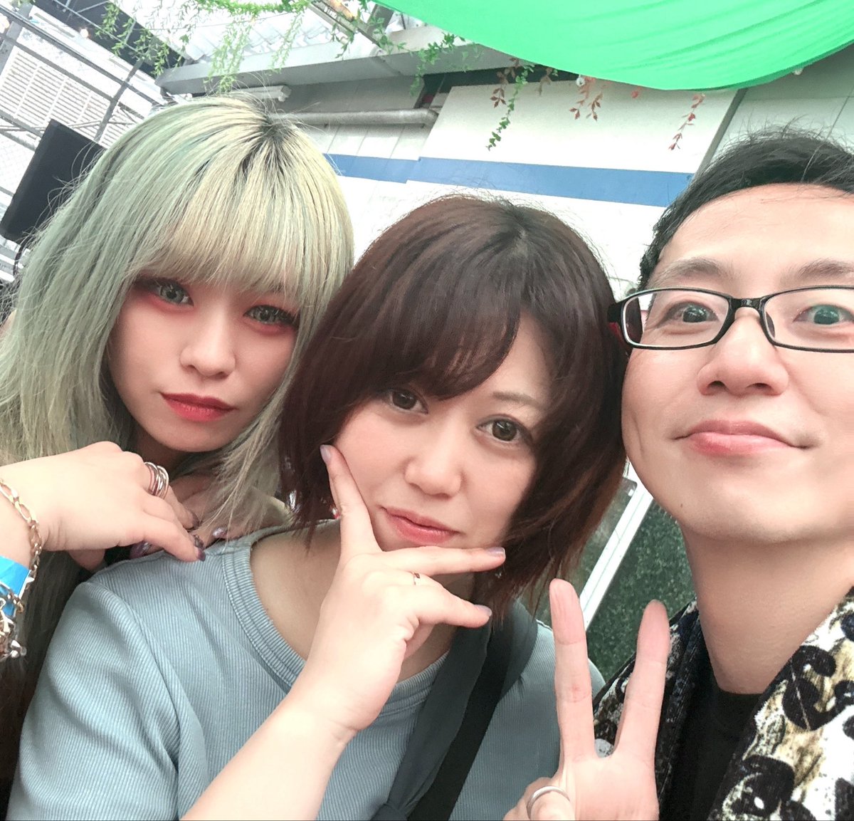 mare1016's tweet photo. 〜思い出のかけら〜
#ヨドロックフェス

酒飲み女ズ
てか、ゆりぬちゃんがフツーにおってびびった。

すぽっちゃん、じゃんぬちゃん、JOEさん、ありがとでした！ https://t.co/WmEoNms2iX