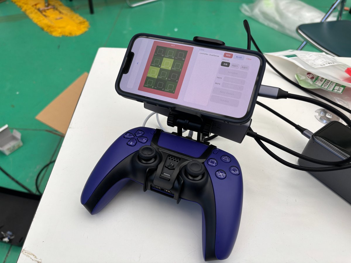 Siganaikousense's tweet photo. 今更だけど学ロボでやってたことを紹介します。
Ethernet to CANを作ったり、R1の制御用GUIアプリを作ったりしてました。
あとは運営やったり会計やったりwebサイト作ったりとかいろいろしてた一年でした

細かい紹介はブログを見てくれると嬉しいです
https://t.co/YWldhw0BtD https://t.co/f5vvWixB5S