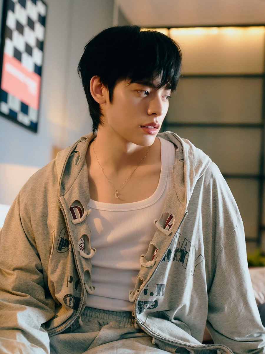 jxkhab23's tweet photo. ชุดนี้ให้เลยเคะหัวแถวมาก โซ้ะสุดๆมานสวยมานน่ารักมานดาเมจมาก จ๋ายมานจาไม่สนใจก็ปล่อยไปเนอะ น่ารักขนาดนี้แฟนบอยแถวยาวแน่นอนเลย 

#สนิทแค่เพื่อนTheSeries https://t.co/6OOKQ7Re4t