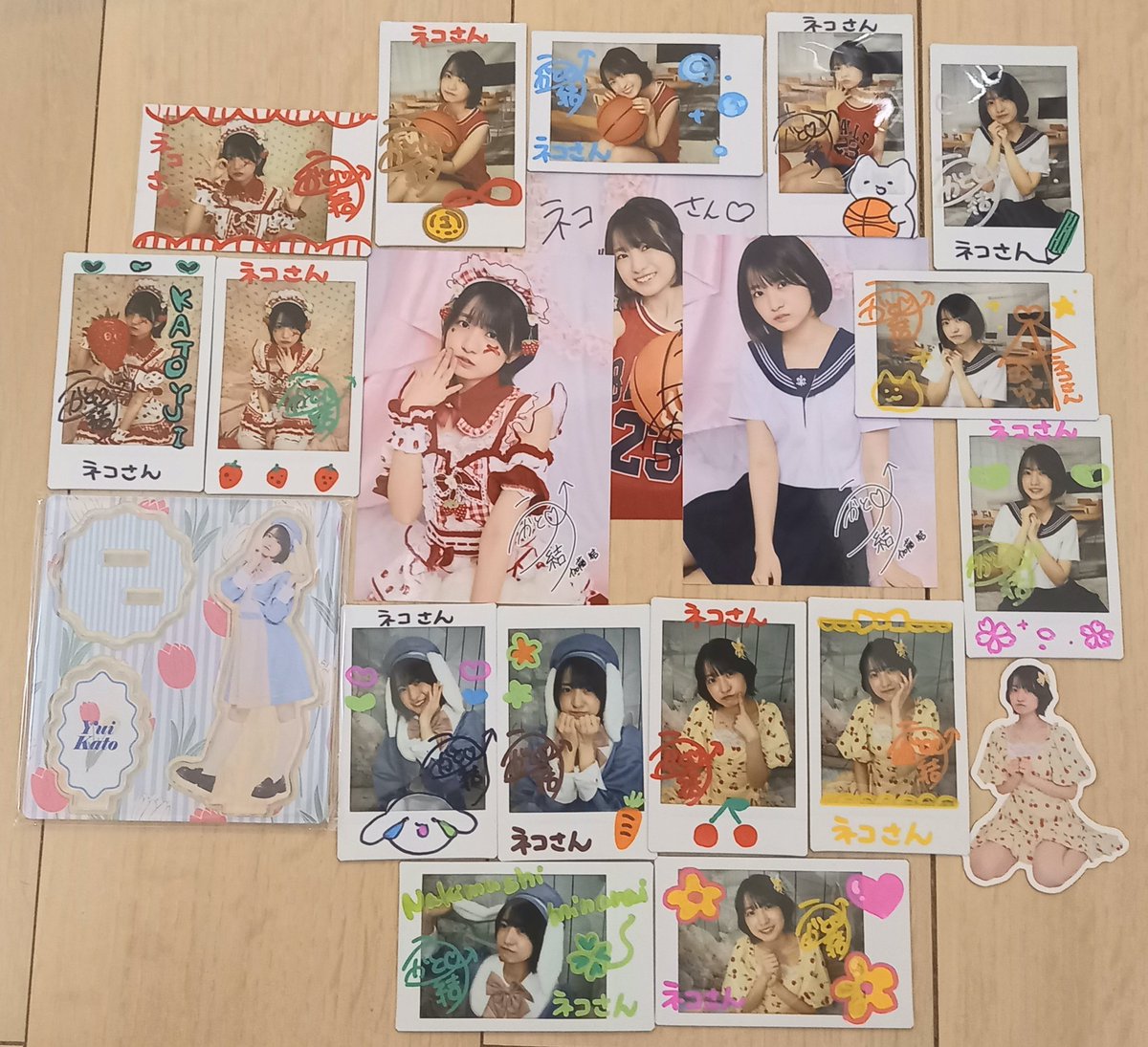 かとゆいの宿題チェキ届きました。 メッセージ、アクスタ、ステッカー
