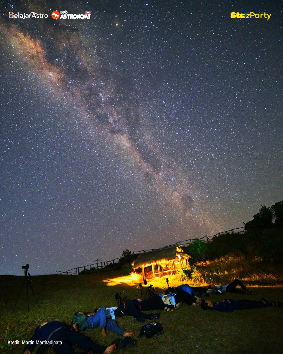 infoAstronomy's tweet photo. Dicela-cela belum lihat Bimasakti, saya diam. Dihina, dijelek-jelekkan foto Bimasakti saya, saya juga diam. Tetapi hari ini di StarParty Yogyakarta saya nyatakan saya rebahan dulu.

--

Momen malam terakhir StarParty Yogyakarta-Pacitan 18-21 Juni 2026. https://t.co/lmoq8DDG5r