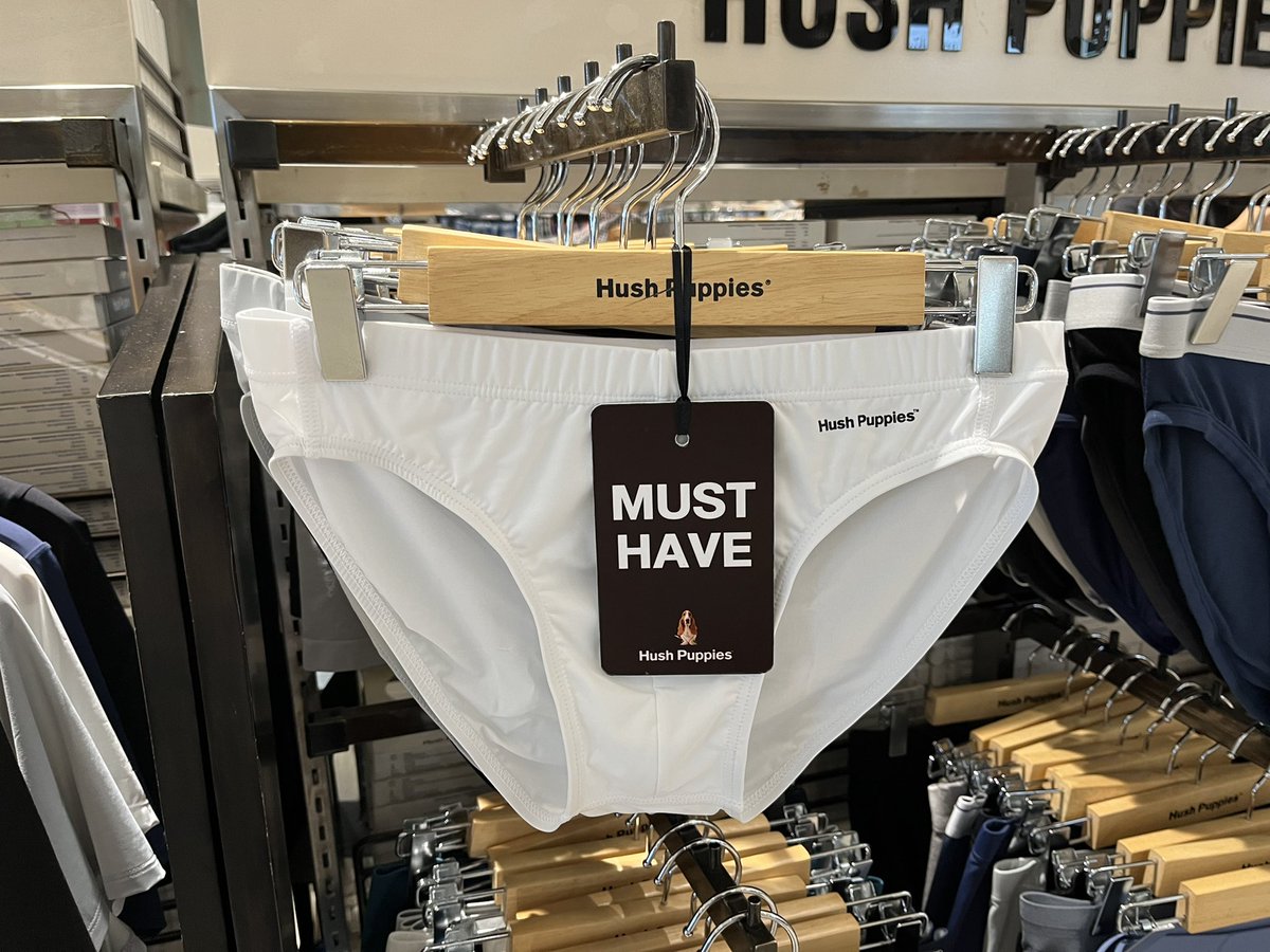 NakedNoSex's tweet photo. Must Have !! เลยเหรอ

แต่จับผ้าแล้วชอบมาก ลื่นๆเย็นๆเลย พนักงานบอกว่าผ้าใส่สบาย เย็น แห้งไว

มีสีกรม กับ ดำ ด้วย แต่ไม่ได้ถ่าย แต่ชอบขาว กับ เทาอ่อนมาก ไอเลิฟ

แอบอยากได้อยู่ ไม่ได้ซื้อยี่ห้อนี้นานหลายปีละ ใส่ดีมั้ยนะ

#HushPuppiesUnderwear https://t.co/7NhBJCp9TY